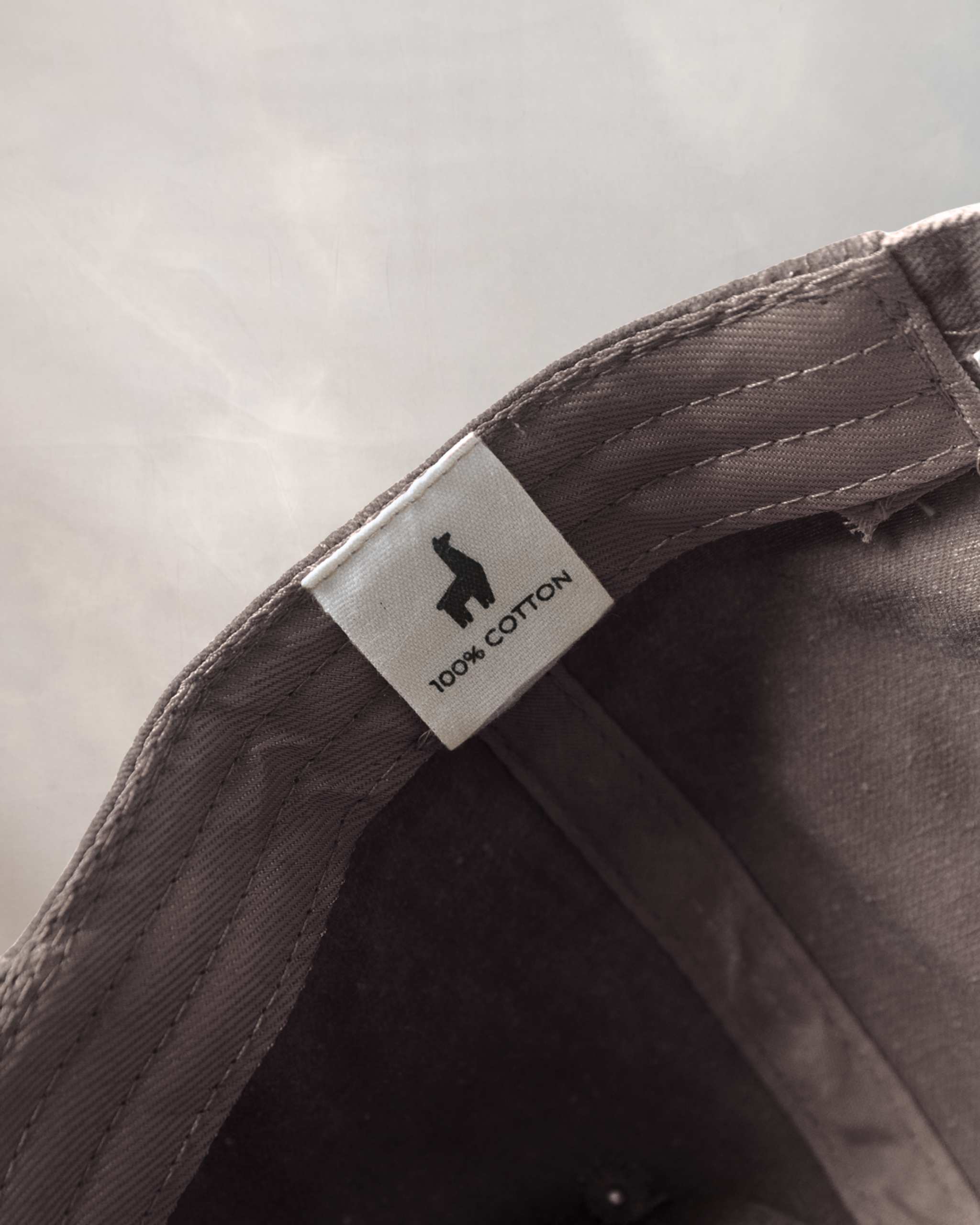 Gorra Marrón Qénido